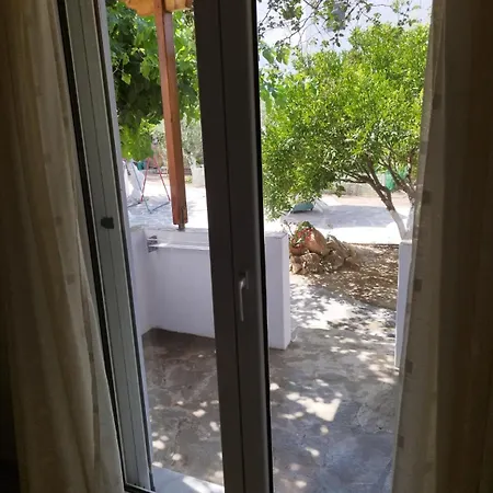 Iro's Cute House شقة